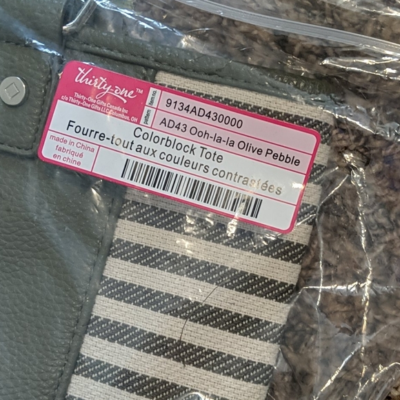 Thirty-One Colorblock Tote - Picture 2 of 3